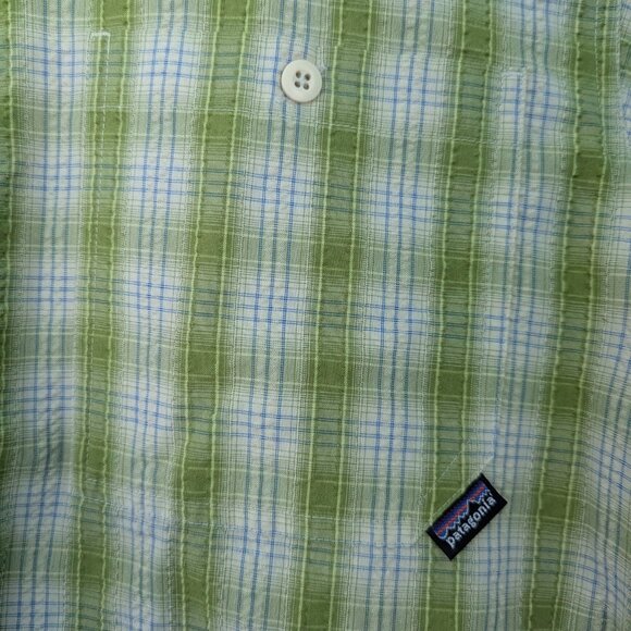 Patagonia Seersucker Casual Short Sleeve Button Down Men's Small - Picture 2 of 4
